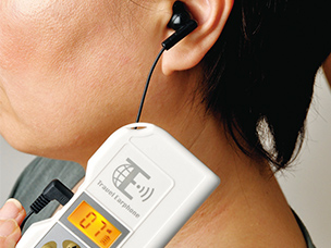 トラベルイヤホン