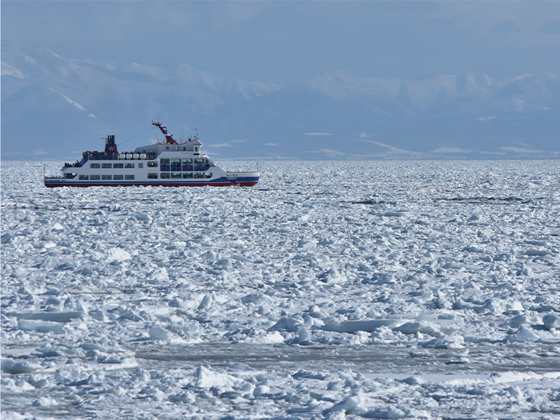 網走流氷観光砕氷船