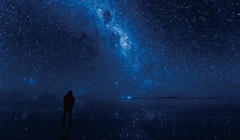 標高約3,600mに位置するウユニ塩湖は天然プラネタリウムです。