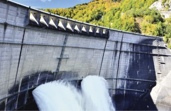 黒部ダム