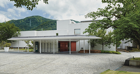 リバーリトリート雅樂倶 外観